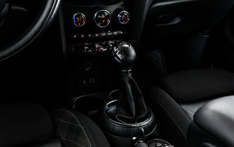 MINI Hatch, 2015 год, 1 860 000 рублей, 15 фотография