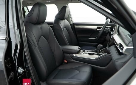 Toyota Highlander, 2025 год, 6 325 888 рублей, 8 фотография