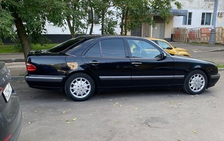 Mercedes-Benz E-Класс, 2000 год, 750 000 рублей, 2 фотография