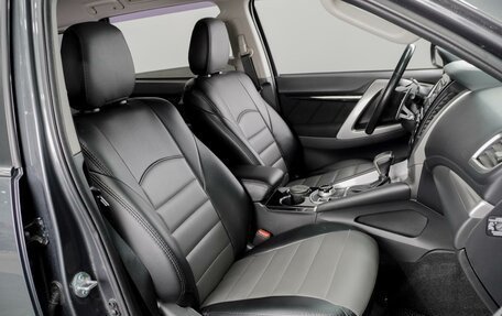 Mitsubishi Pajero IV, 2019 год, 3 400 000 рублей, 8 фотография