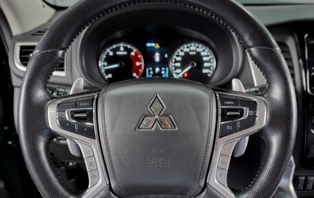Mitsubishi Pajero IV, 2019 год, 3 400 000 рублей, 12 фотография