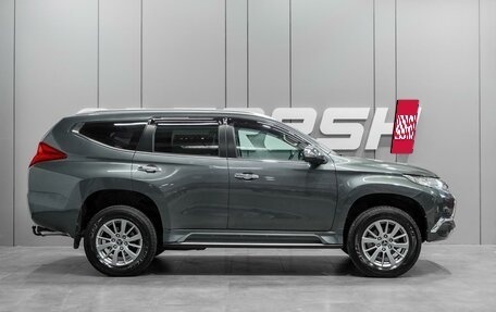 Mitsubishi Pajero IV, 2019 год, 3 400 000 рублей, 5 фотография