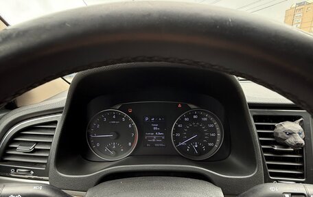 Hyundai Elantra VI рестайлинг, 2016 год, 1 100 000 рублей, 19 фотография