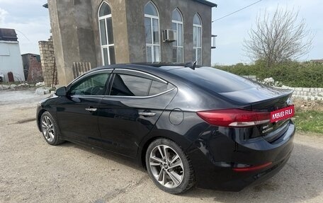 Hyundai Elantra VI рестайлинг, 2016 год, 1 100 000 рублей, 10 фотография