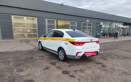 KIA Rio IV, 2018 год, 860 000 рублей, 2 фотография