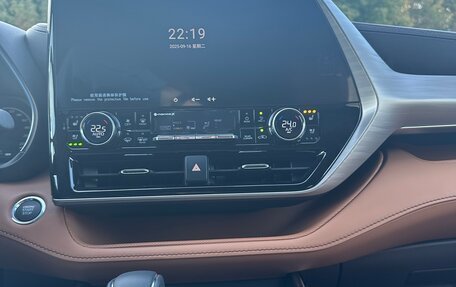 Toyota Highlander, 2025 год, 5 850 000 рублей, 3 фотография