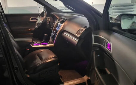 Ford Explorer VI, 2012 год, 1 480 000 рублей, 11 фотография