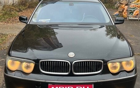 BMW 7 серия, 2003 год, 620 000 рублей, 1 фотография