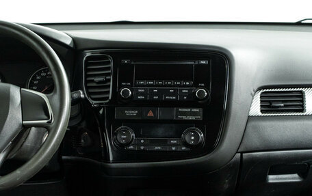 Mitsubishi Outlander III рестайлинг 3, 2013 год, 1 049 777 рублей, 14 фотография