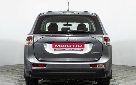 Mitsubishi Outlander III рестайлинг 3, 2013 год, 1 049 777 рублей, 6 фотография