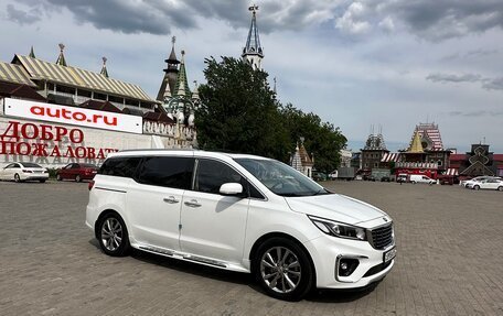 KIA Carnival III, 2019 год, 2 800 000 рублей, 2 фотография