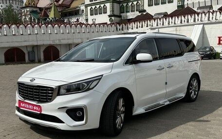 KIA Carnival III, 2019 год, 2 800 000 рублей, 5 фотография
