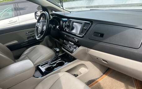 KIA Carnival III, 2019 год, 2 800 000 рублей, 6 фотография