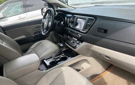KIA Carnival III, 2019 год, 2 800 000 рублей, 7 фотография