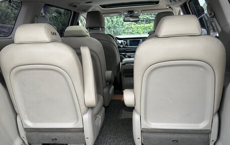 KIA Carnival III, 2019 год, 2 800 000 рублей, 11 фотография
