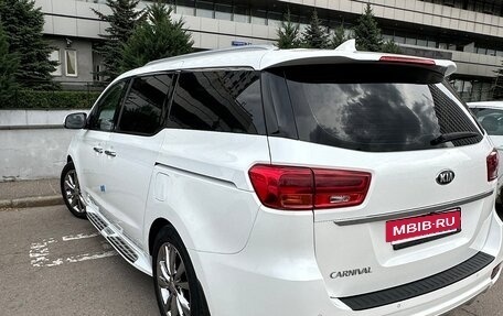 KIA Carnival III, 2019 год, 2 800 000 рублей, 8 фотография