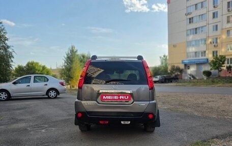 Nissan X-Trail, 2010 год, 900 000 рублей, 3 фотография