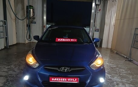 Hyundai Solaris II рестайлинг, 2012 год, 880 000 рублей, 1 фотография