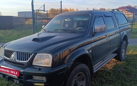 Mitsubishi L200 III рестайлинг, 2004 год, 700 000 рублей, 9 фотография