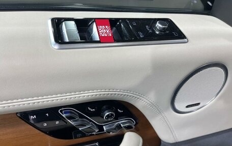 Land Rover Range Rover IV рестайлинг, 2021 год, 8 899 000 рублей, 7 фотография