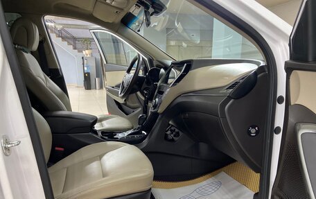 Hyundai Santa Fe III рестайлинг, 2017 год, 2 200 000 рублей, 17 фотография