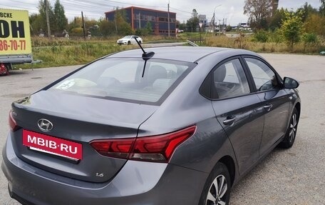 Hyundai Solaris II рестайлинг, 2018 год, 920 000 рублей, 13 фотография