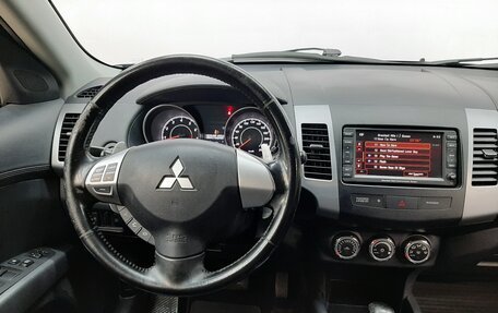 Mitsubishi Outlander III рестайлинг 3, 2011 год, 1 160 000 рублей, 15 фотография