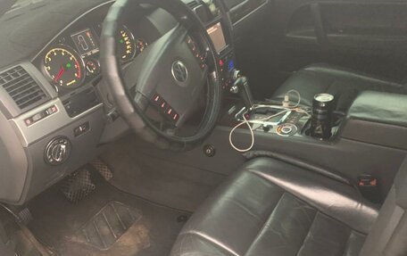 Volkswagen Touareg III, 2005 год, 1 050 000 рублей, 9 фотография