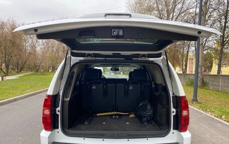Chevrolet Tahoe III, 2012 год, 2 300 000 рублей, 6 фотография