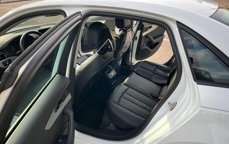 Audi A4, 2019 год, 2 490 000 рублей, 5 фотография