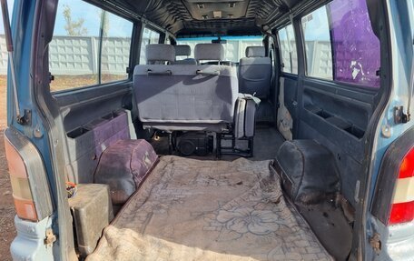 SsangYong Istana, 1999 год, 250 000 рублей, 8 фотография