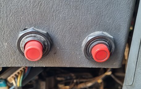 SsangYong Istana, 1999 год, 250 000 рублей, 13 фотография