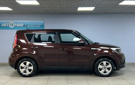 KIA Soul II рестайлинг, 2017 год, 1 356 000 рублей, 8 фотография