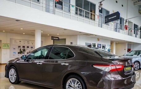 Toyota Camry, 2019 год, 2 728 000 рублей, 5 фотография