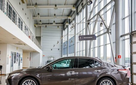 Toyota Camry, 2019 год, 2 728 000 рублей, 4 фотография