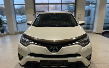 Toyota RAV4, 2016 год, 2 199 000 рублей, 11 фотография