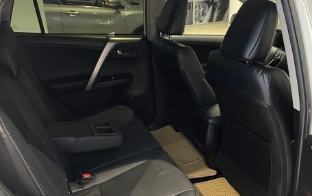Toyota RAV4, 2016 год, 2 199 000 рублей, 19 фотография