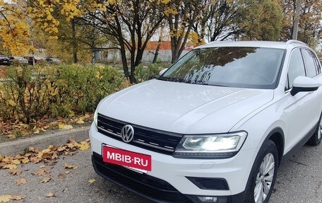 Volkswagen Tiguan II, 2019 год, 2 290 000 рублей, 3 фотография