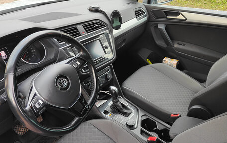 Volkswagen Tiguan II, 2019 год, 2 290 000 рублей, 11 фотография