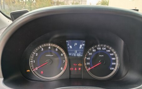Hyundai Solaris II рестайлинг, 2013 год, 800 000 рублей, 8 фотография