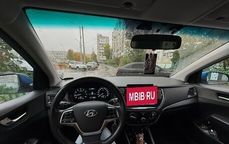 Hyundai Solaris II рестайлинг, 2021 год, 1 750 000 рублей, 5 фотография