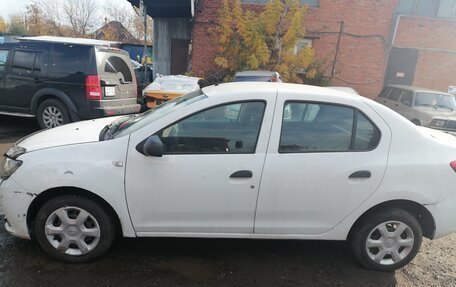 Renault Logan II, 2016 год, 410 000 рублей, 2 фотография
