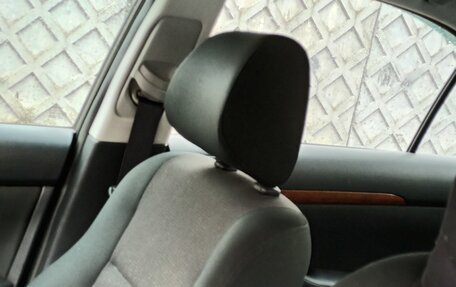 Toyota Avensis III рестайлинг, 2006 год, 850 000 рублей, 6 фотография