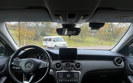 Mercedes-Benz GLA, 2018 год, 2 990 000 рублей, 13 фотография