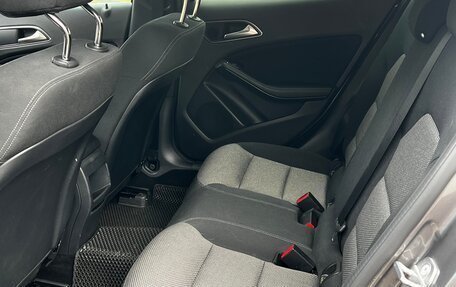 Mercedes-Benz GLA, 2018 год, 2 990 000 рублей, 10 фотография