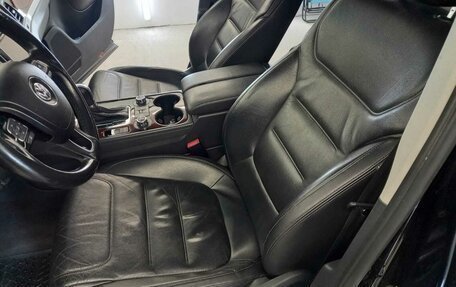 Volkswagen Touareg III, 2012 год, 2 150 000 рублей, 14 фотография