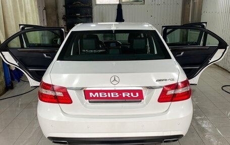 Mercedes-Benz E-Класс, 2012 год, 2 100 000 рублей, 3 фотография