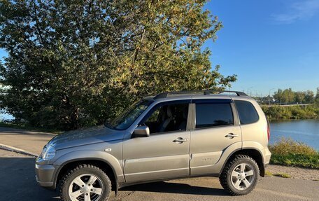 Chevrolet Niva I рестайлинг, 2015 год, 750 000 рублей, 2 фотография