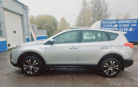 Toyota RAV4, 2015 год, 2 600 000 рублей, 4 фотография