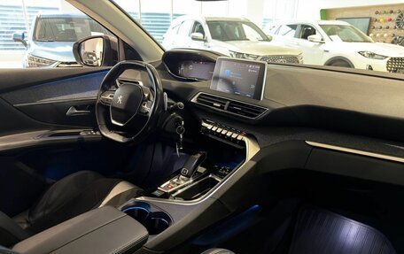 Peugeot 3008 II, 2018 год, 1 800 000 рублей, 31 фотография